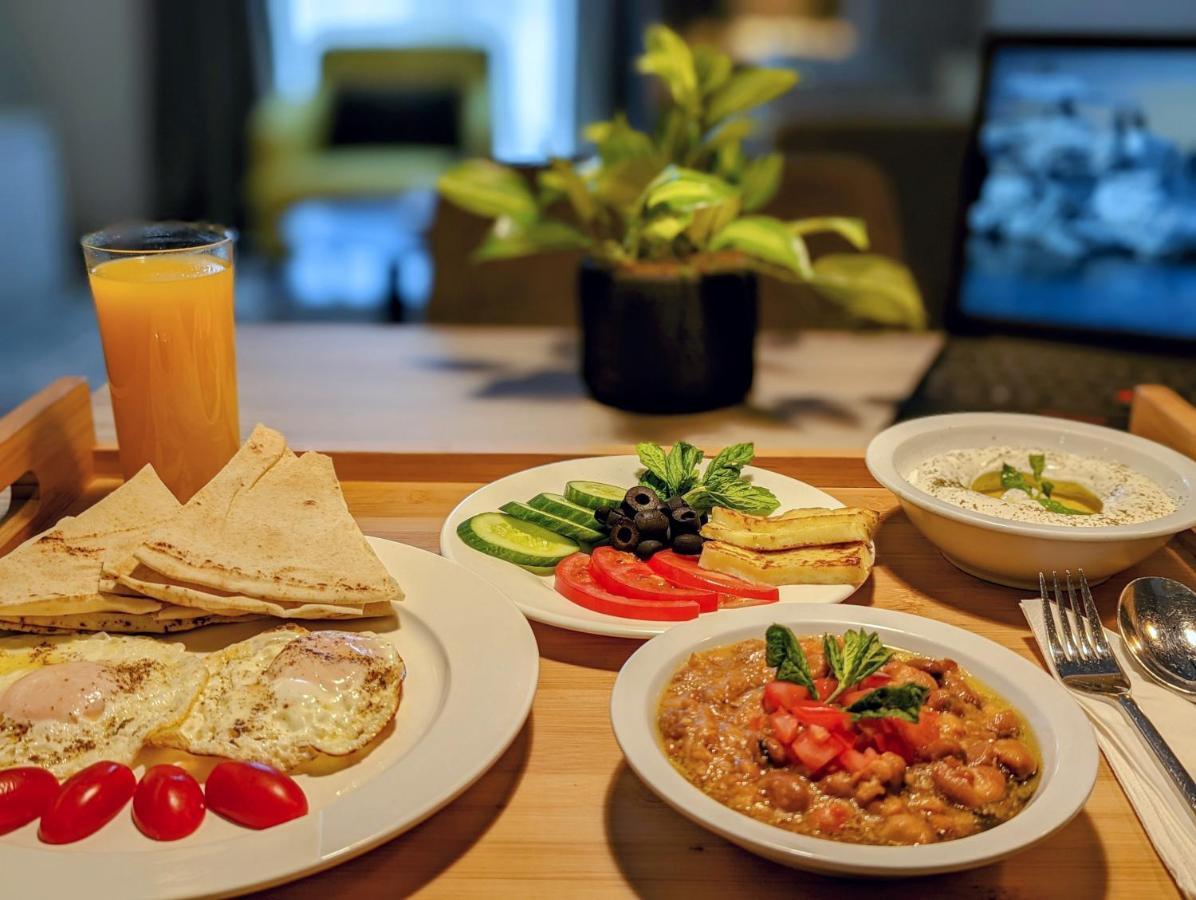 Citadines Abhaアパートホテル エクステリア 写真 Israeli breakfast