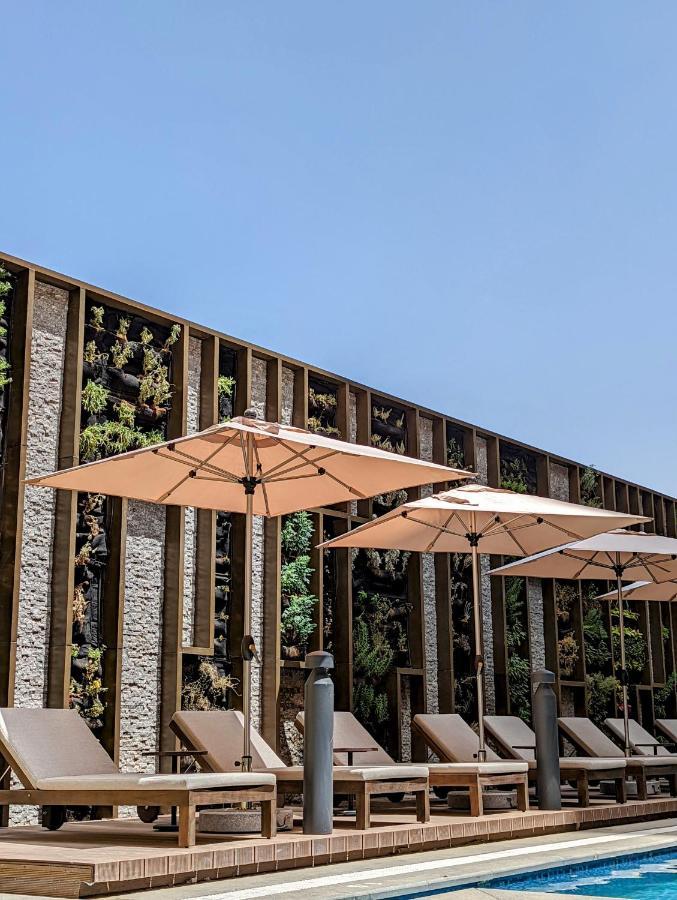 Citadines Abhaアパートホテル エクステリア 写真 The restaurant's patio