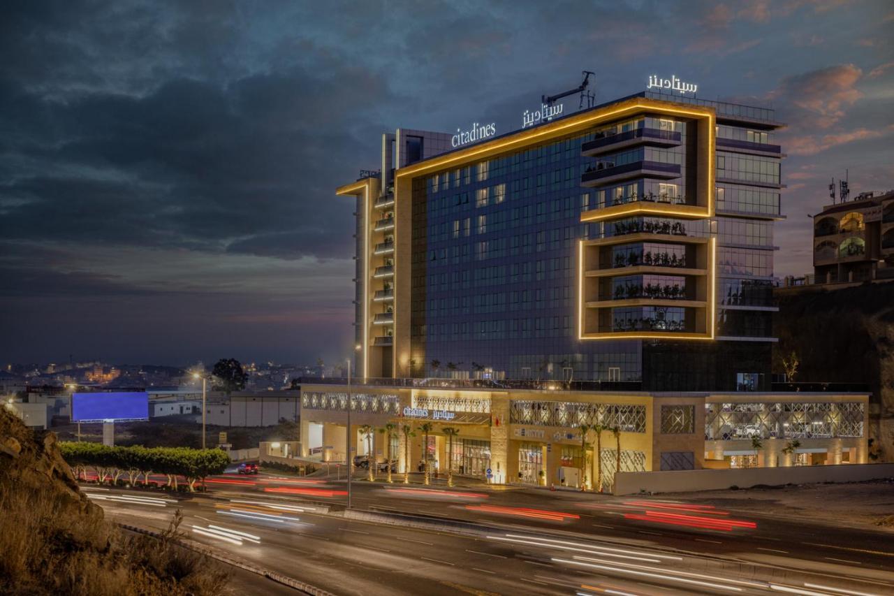 Citadines Abhaアパートホテル エクステリア 写真 The hotel at night