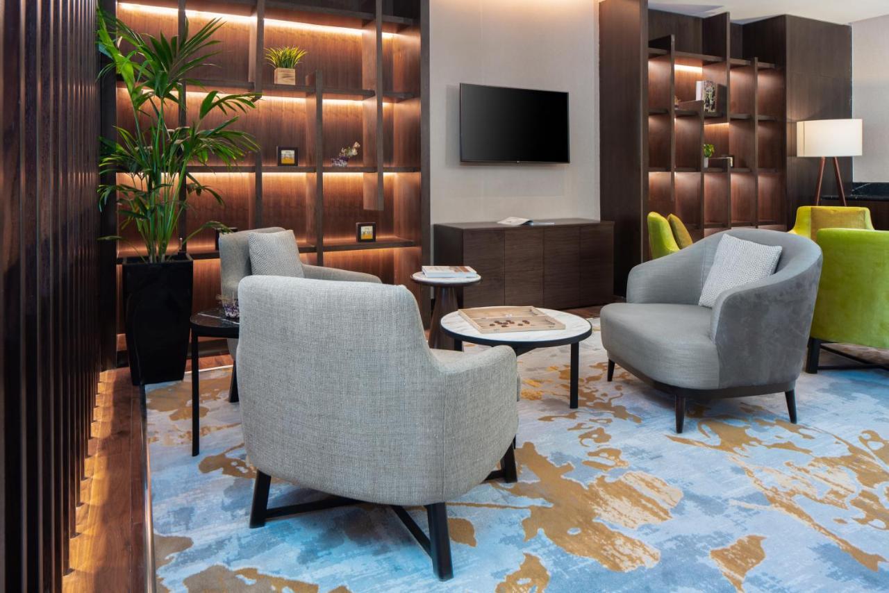 Citadines Abhaアパートホテル エクステリア 写真 The lounge at the airport