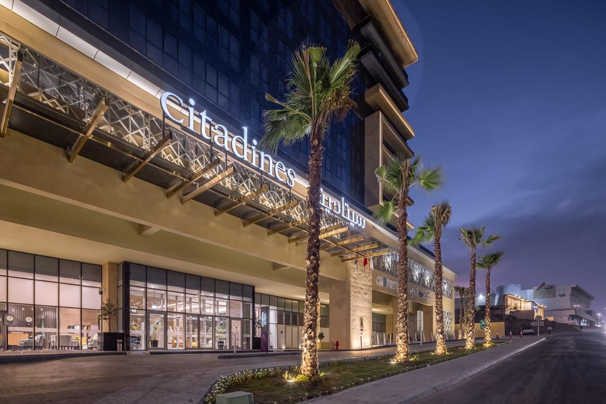Citadines Abhaアパートホテル エクステリア 写真 The entrance of the mall