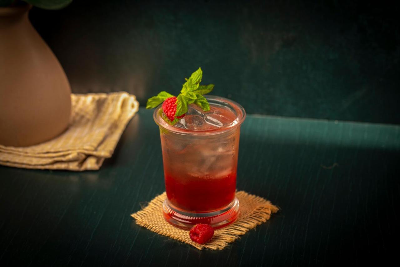 Citadines Abhaアパートホテル エクステリア 写真 A strawberry basil smash