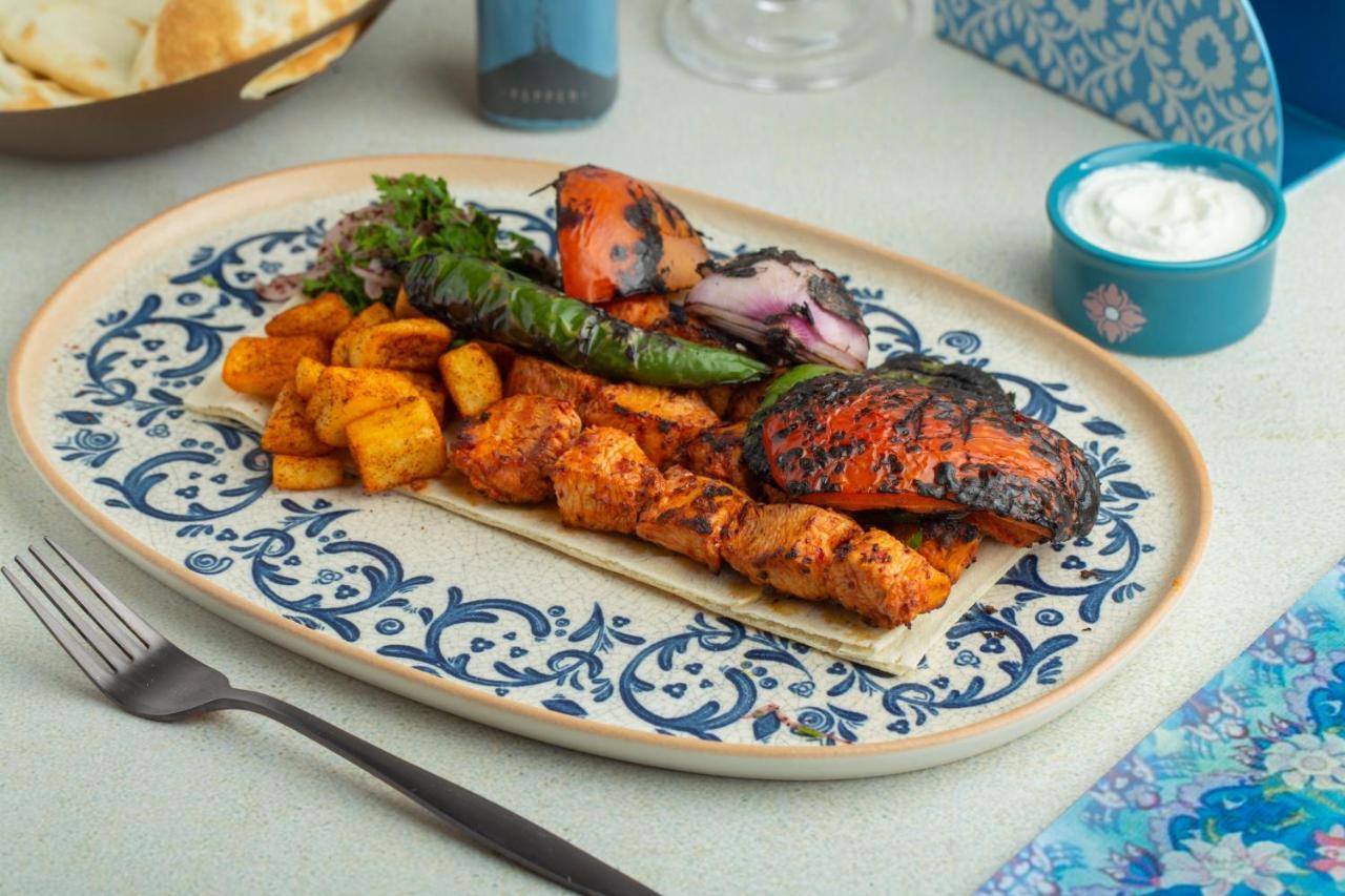 Citadines Abhaアパートホテル エクステリア 写真 A mixed grill